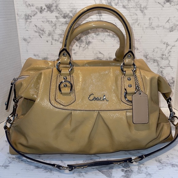 Coach Patent Leather Satchel  🩷💜 BEAUTIFUL 🩷💜 - Picture 1 of 14